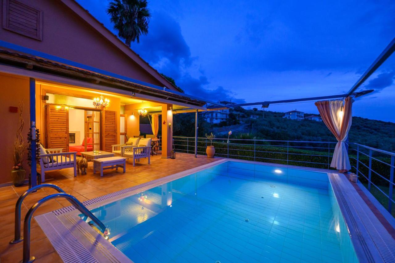 Cozy Small Smart Villa With Private Pool Mikri Mantineia Kalamata Exterior photo