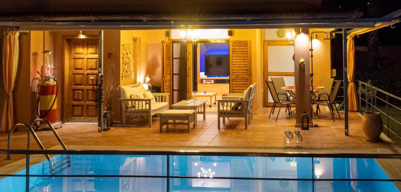 Cozy Small Smart Villa With Private Pool Mikri Mantineia Kalamata Exterior photo